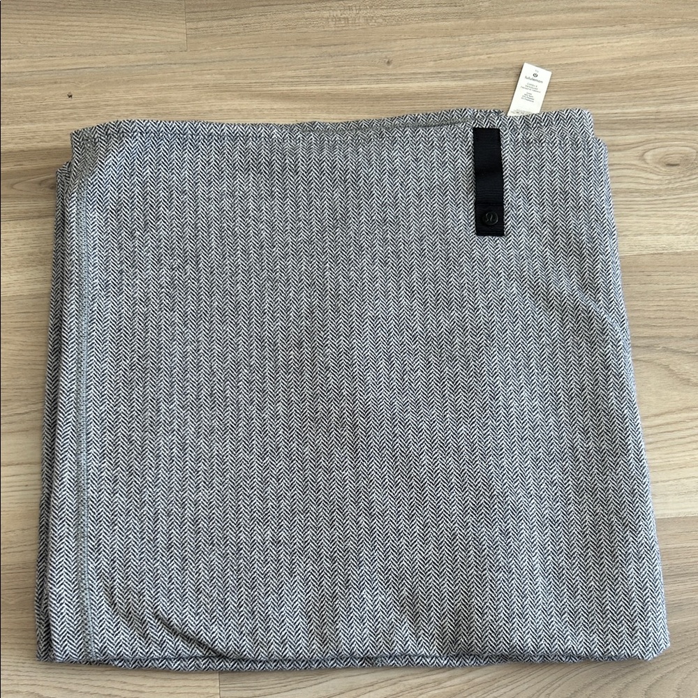 Lululemon Herringbone Vinyasa Scarf
